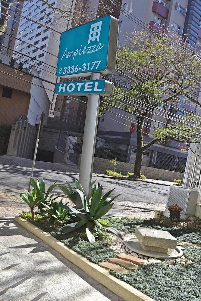 Hotel Ampiezza Curitiba Buitenkant foto
