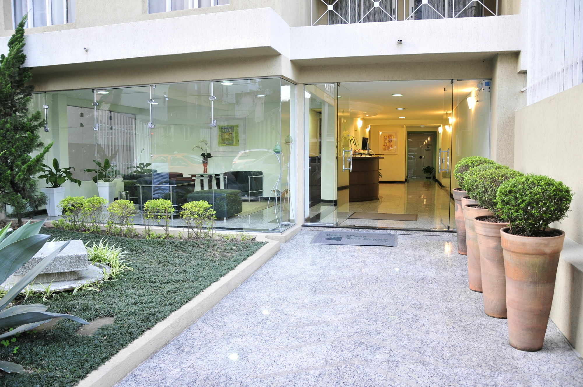 Hotel Ampiezza Curitiba Buitenkant foto